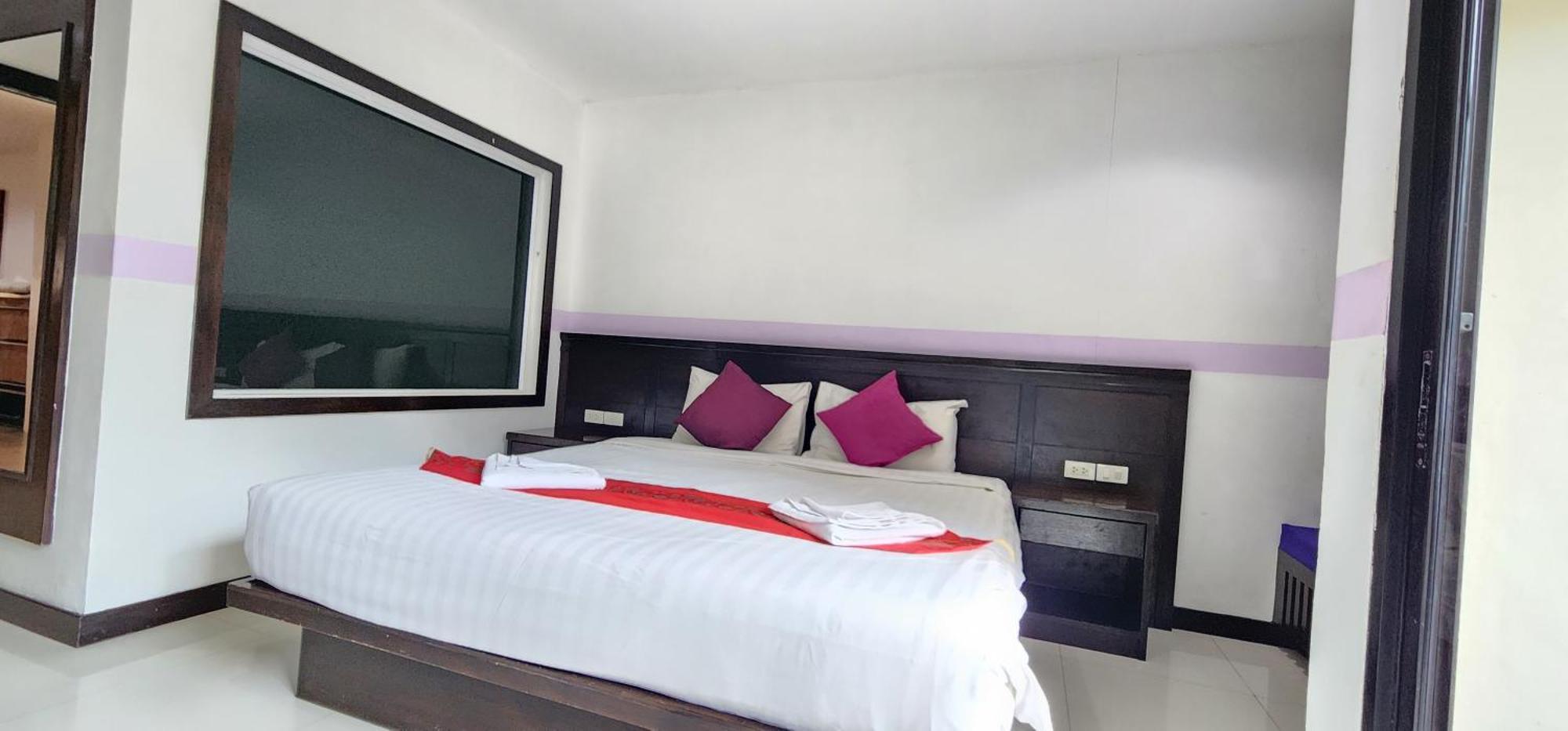 D C Patong Otel Dış mekan fotoğraf