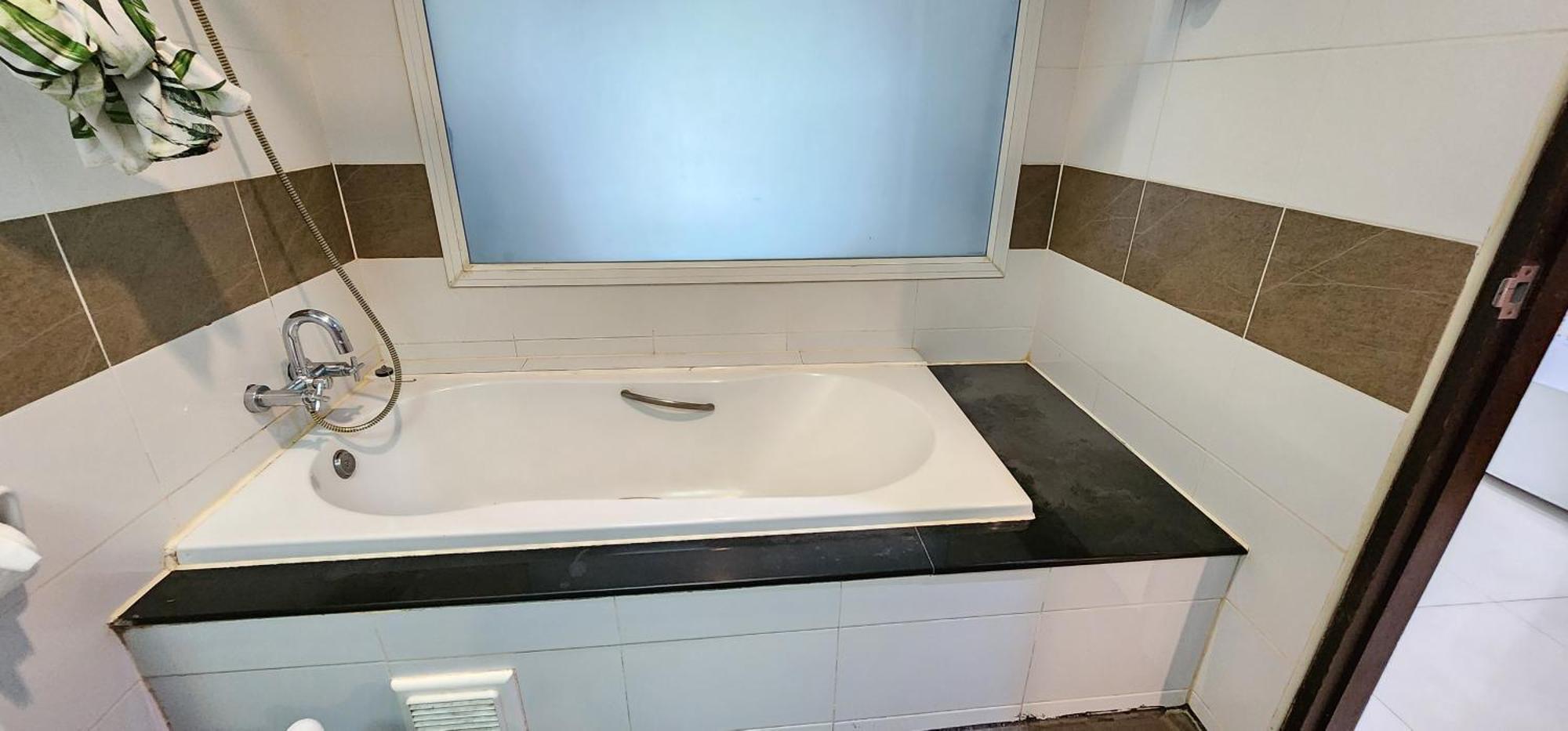 D C Patong Otel Dış mekan fotoğraf
