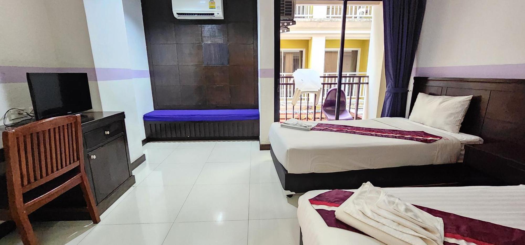 D C Patong Otel Dış mekan fotoğraf
