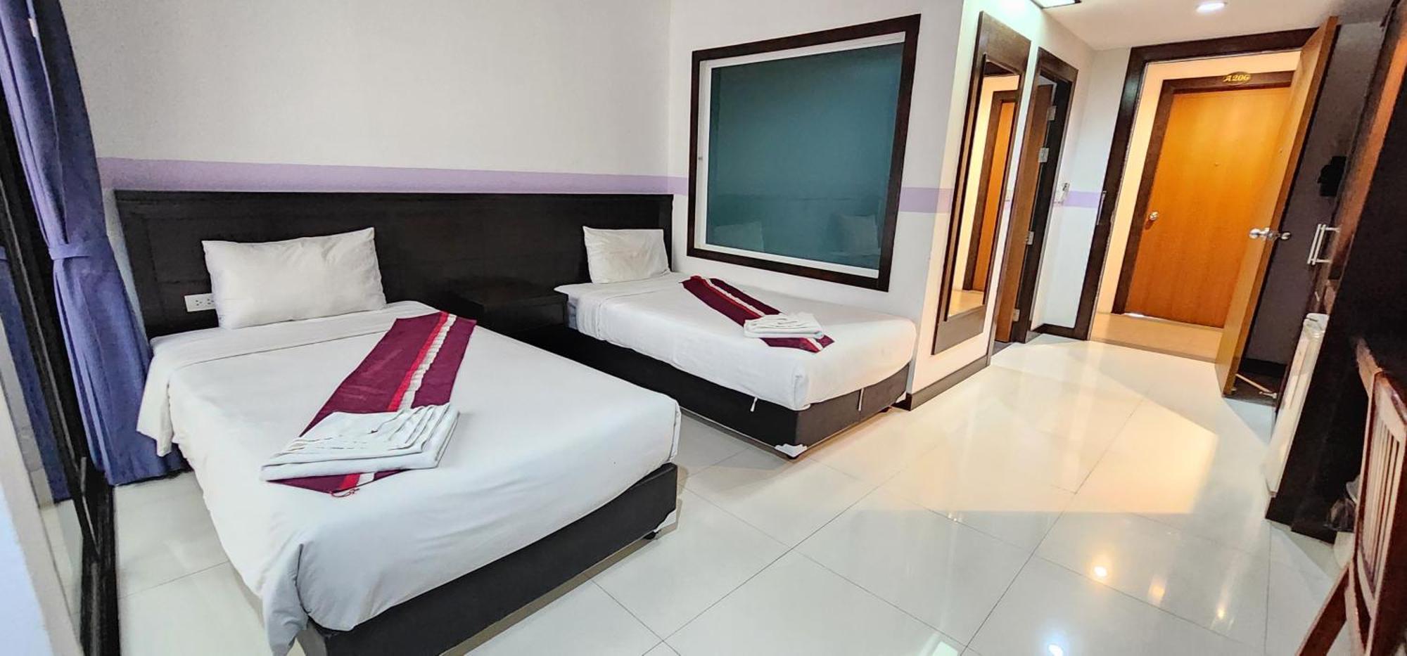D C Patong Otel Dış mekan fotoğraf