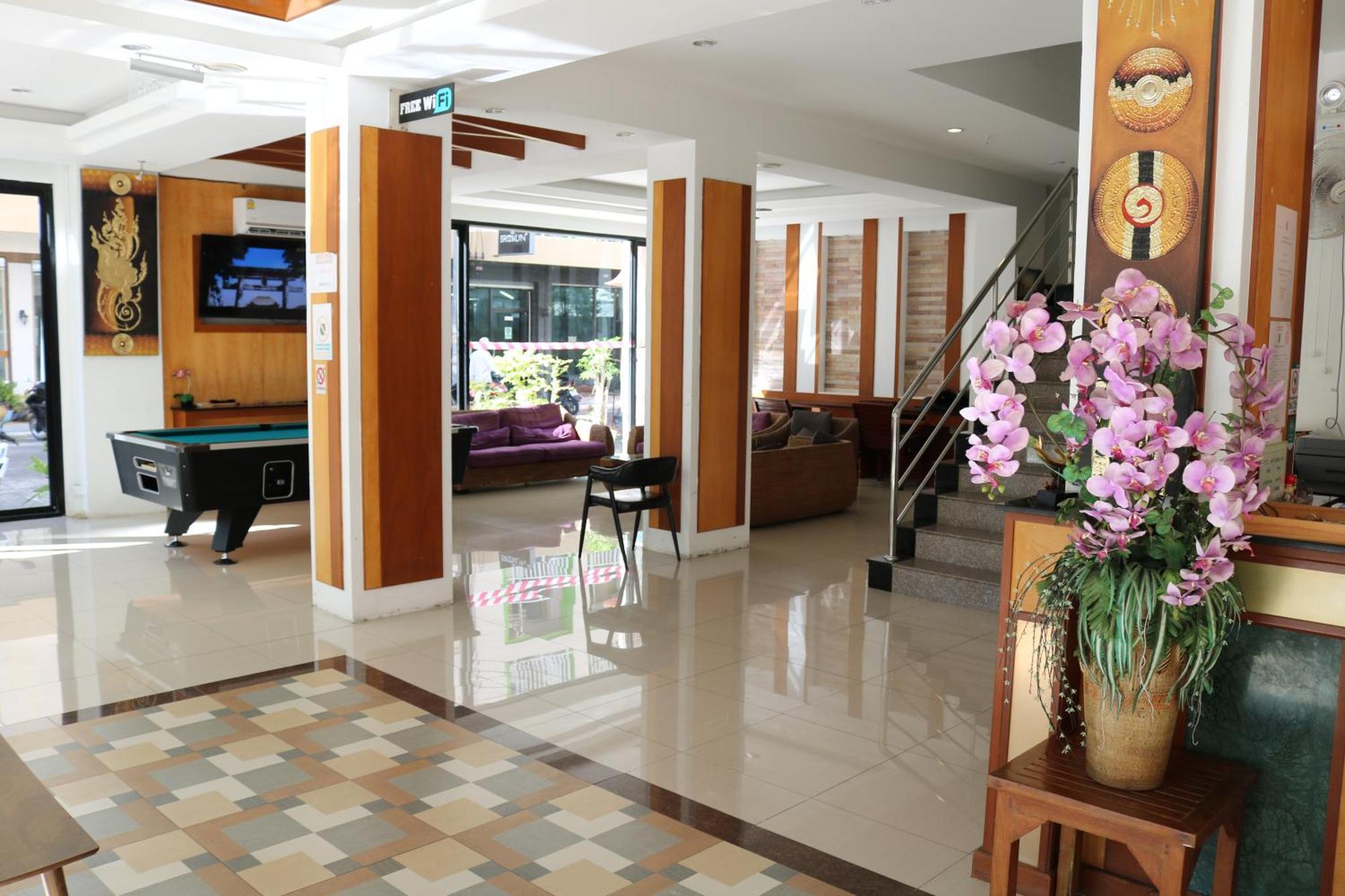 D C Patong Otel Dış mekan fotoğraf
